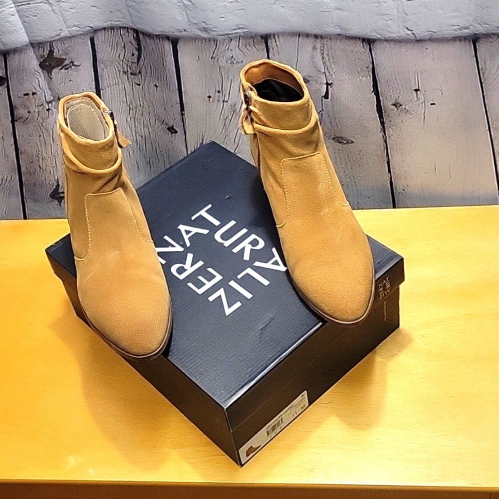 Naturalizer 'Gina' Booties